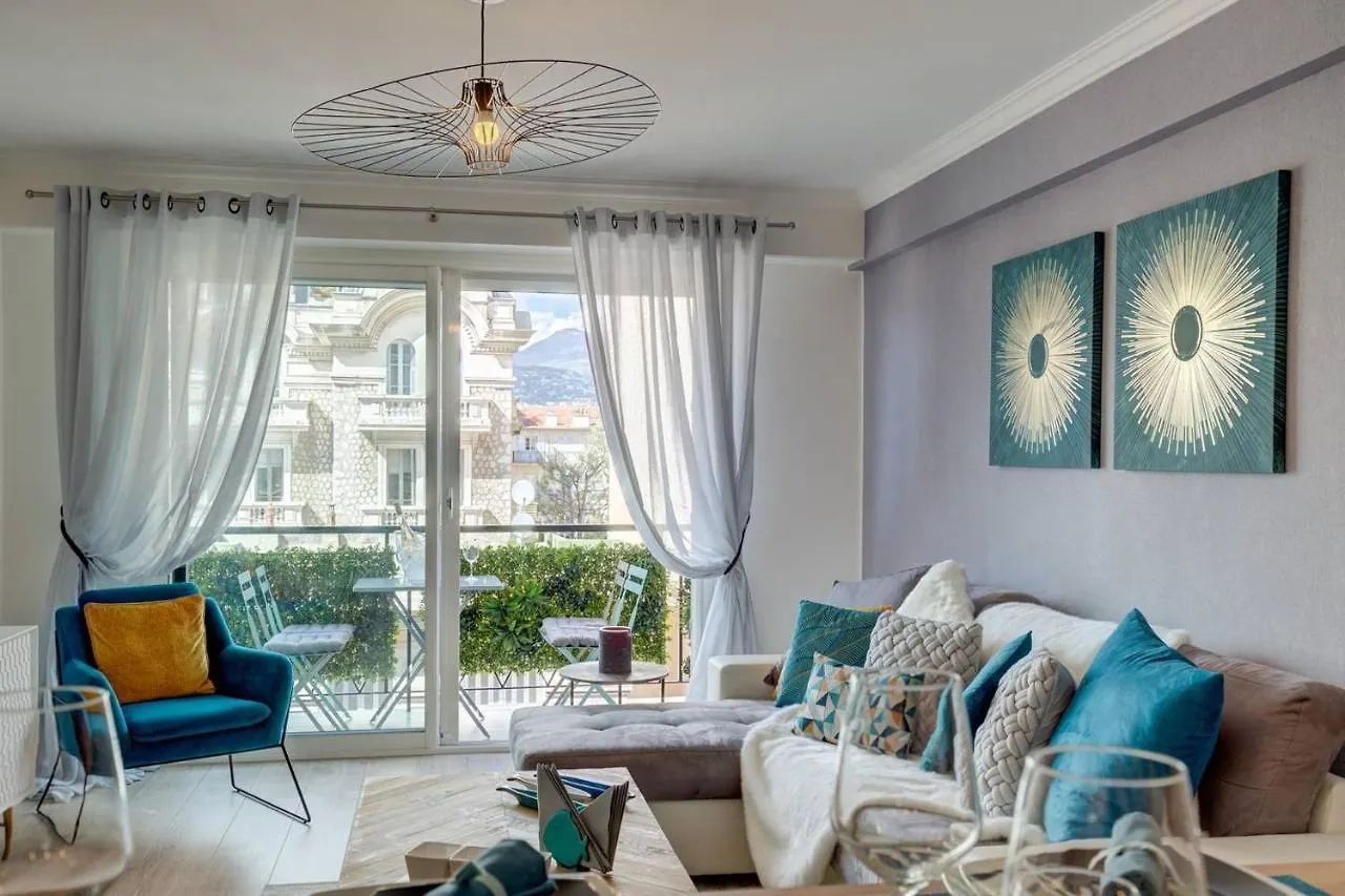 Friendly & Designed Apartment In The Golden Square Nice