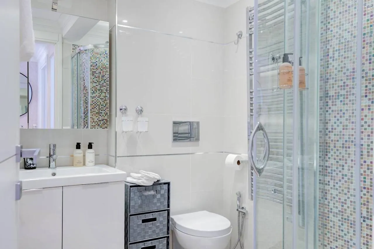 ניס Friendly & Designed Apartment In The Golden Square